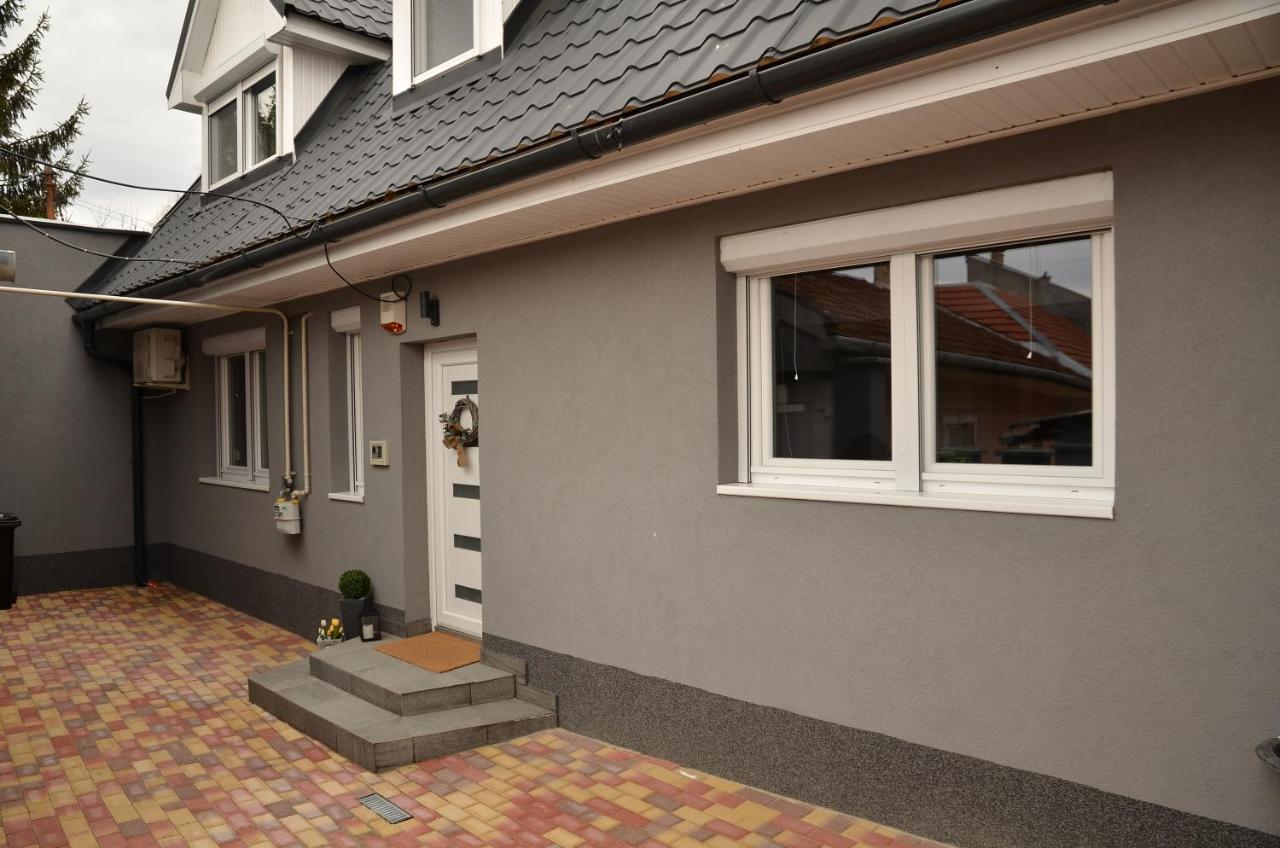 Bence Castle House Apartment Eger Bagian luar foto