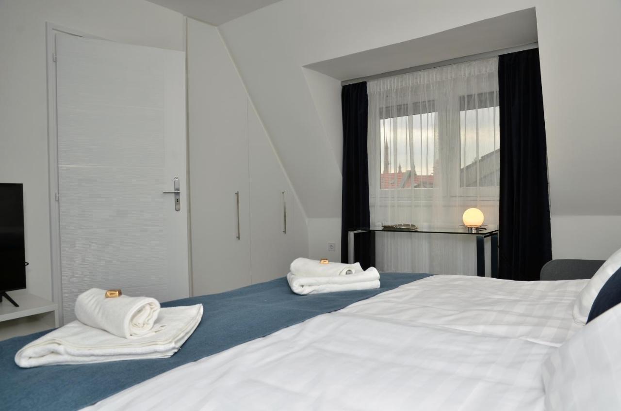 Bence Castle House Apartment Eger Bagian luar foto